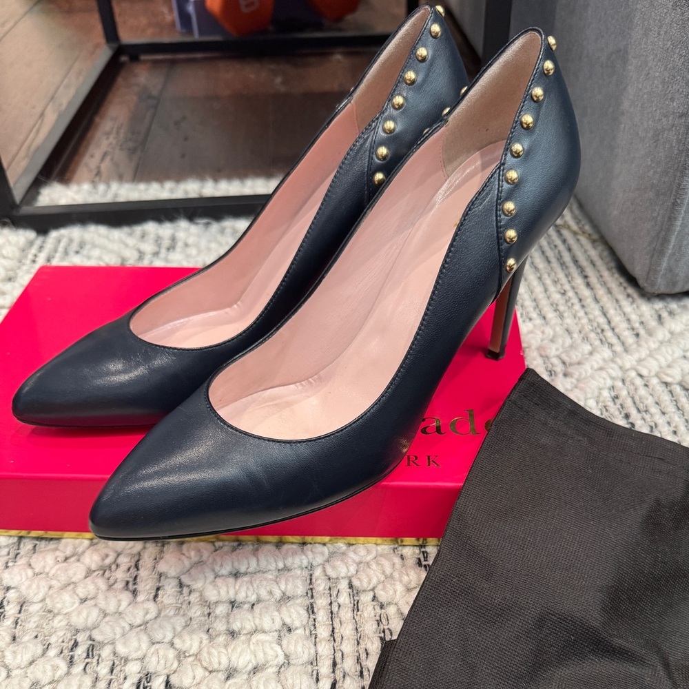 Kate Spade Blue Heels with Sleek Silhouette